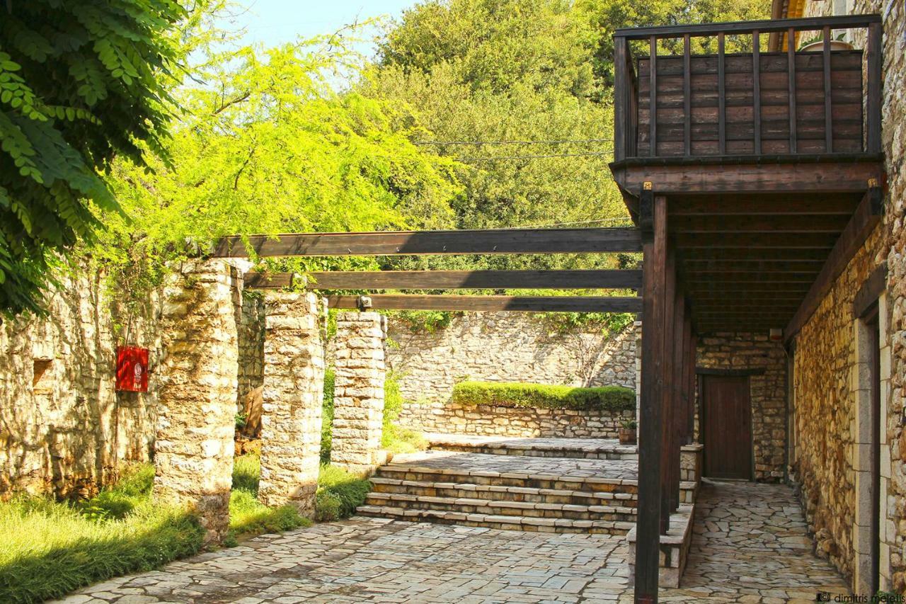Ilakia Tholon Exterior foto